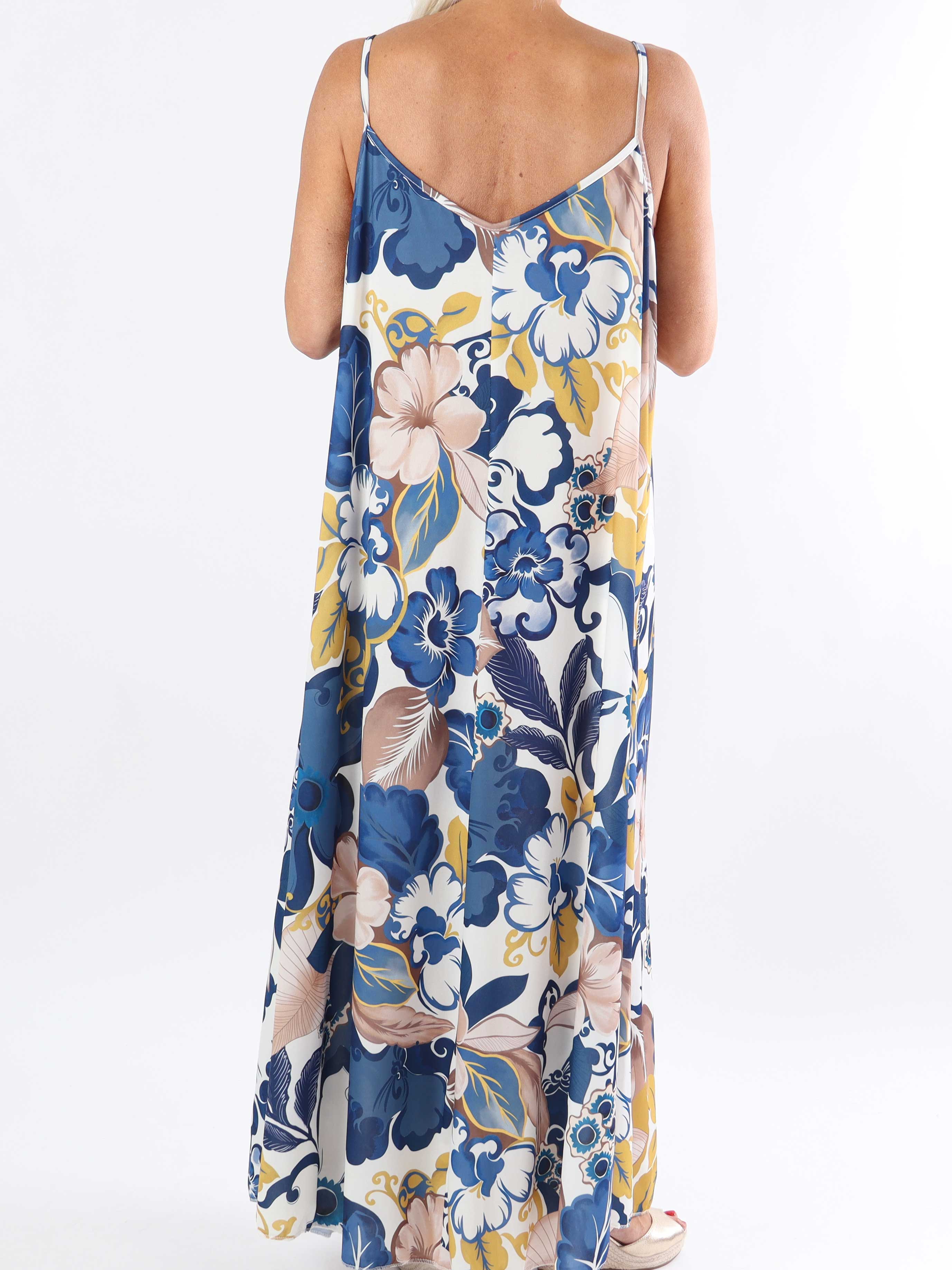 Maija - Plus size stropkjole i elastisk stof med blomster